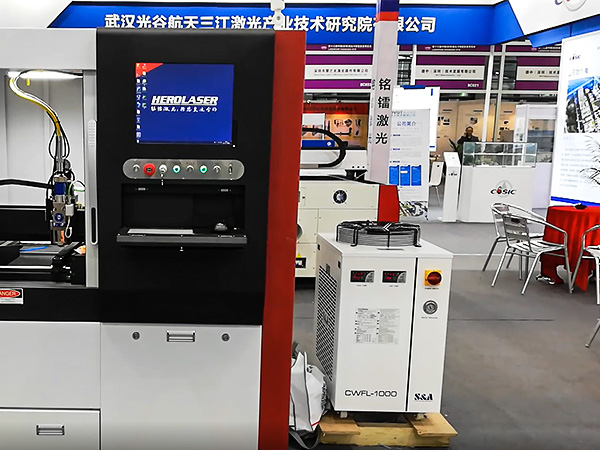 ���˼����и����ˮ��